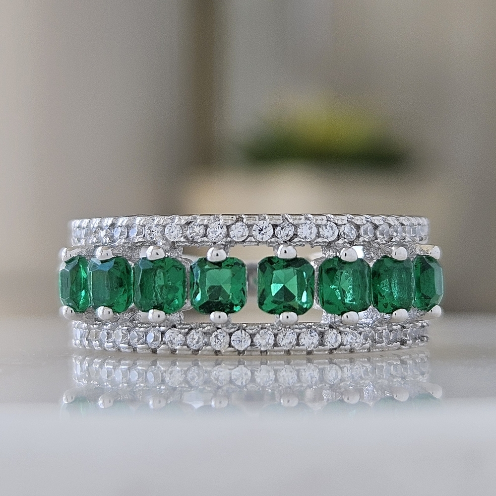 Green Emerald eternity ring, 925 Sterling Silver Charmed Aroma - Picture 3 of 6